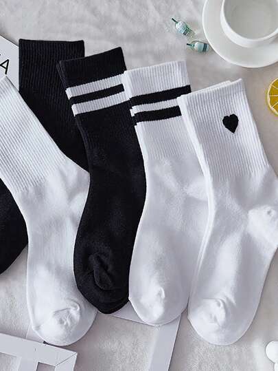 5 Pairs Of Striped Solid And Heart Print Sports Socks
