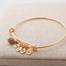 Pulseira com inicial de pinha, presente para o Dia das Mães, presente para a avó, pulseira com inicial de folha, presente personalizado para mães, joias com nome de família, presente para a mãe