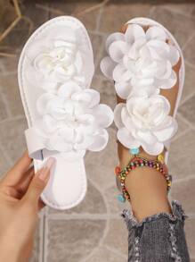 Tongs plates style bohème en PU avec application pour femmes. Sandales de plage, de vacances, de mariage, de fête en extérieur et d'été