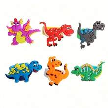 12个可爱恐龙戒指，PVC软橡胶戒指，生日派对装饰品，带有霸王龙、喷火龙、犀牛等动物图案的装饰环，适合生日派对和节日聚会。课堂奖品