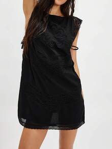 Womens Sleeveless Tie Side Embroidered Mini Dress Y2k Ruffle Hem Boho Cut Hollow Out Sundress Flowy Lace Trim Babydoll Slip Dress - 黑色 - 查看 2