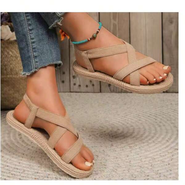 Damenmode in Volltonfarbe mit  rutschfesten und verschleißfesten flachen Sandalen mit weicher Sohle