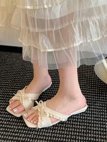 女士蝴蝶结装饰露趾拖鞋，低跟软底透气一脚蹬凉鞋，法式蕾丝边，适合搭配连衣裙，夏季 - 米色 - 查看 3