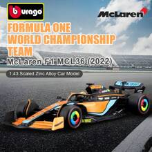 Burago Modellino in lega di  MCL36 F1 in edizione da collezione 1:43, con casco del pilota da corsa e custodia in plexiglass premium, per gli appassionati di auto, edizione limitata che celebra 14 anni di storia delle corse