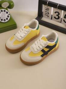 1 双儿童拼色时尚运动鞋，设计百搭，适合男孩和女孩，适合派对、聚会、旅行和度假 - 黃色 - 查看 4