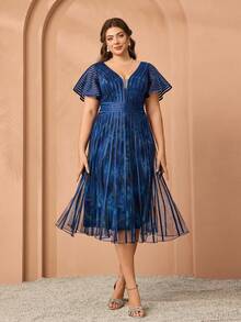 新款魔术系列V领印花网纱短袖系带喇叭下摆高档晚礼服，适合正式晚宴