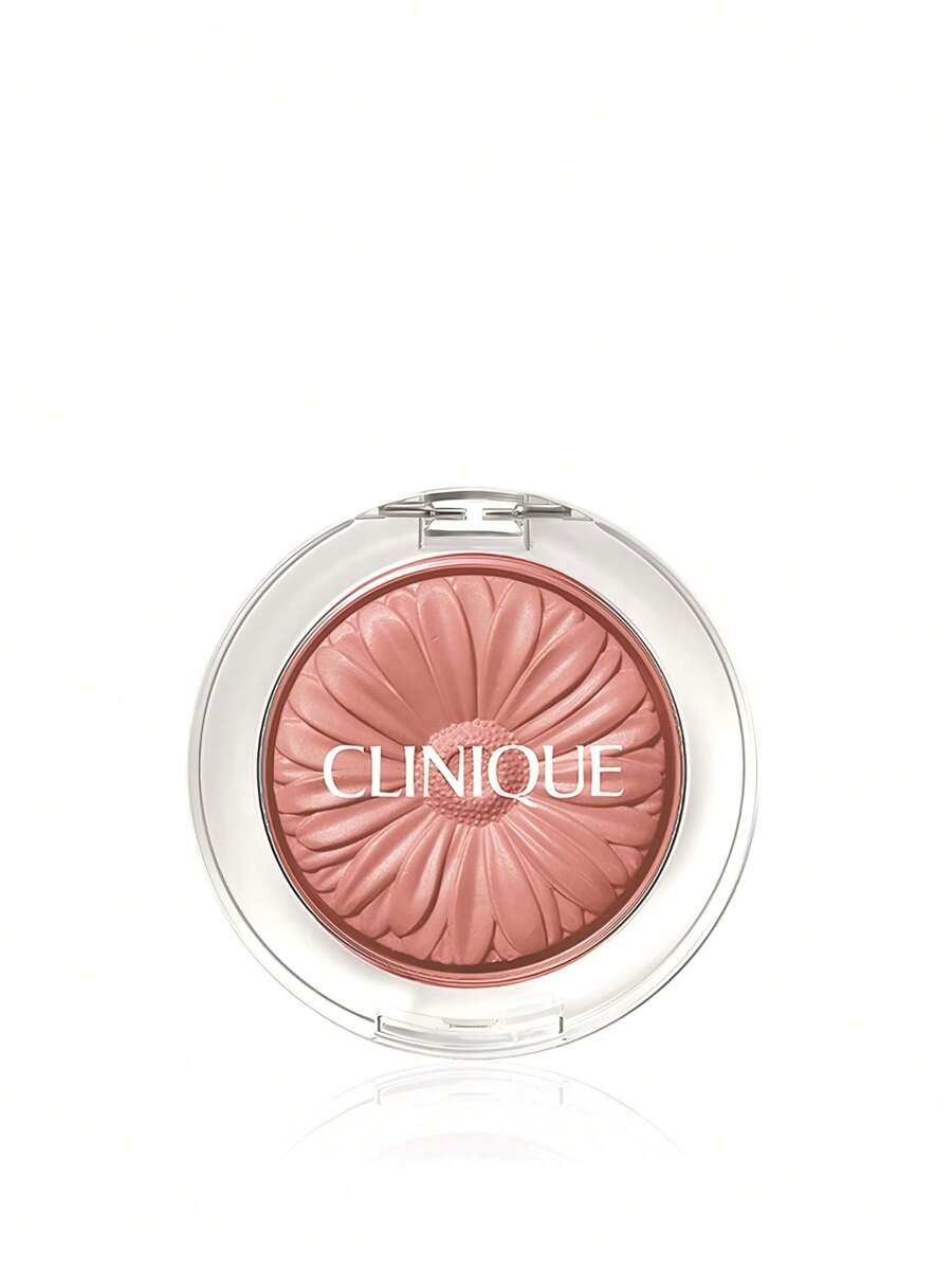 Clinique Blush in polvere Clinique Cheek Pop #05 Nude Pop, 3,5g/0,12 once | Colore vibrante e sfumabile per un aspetto naturale | Texture vellutata e leggera che si fonde uniformemente | Formula a lunga tenuta, senza effetto caking | Testato per le allergie, senza profumo, adatto a tutti i tipi di pelle | Disponibile in una gamma di tonalità universalmente lusinghiere | Perfetto per l'uso quotidiano o per occasioni speciali | Compatto pratico per ritocchi durante i viaggi