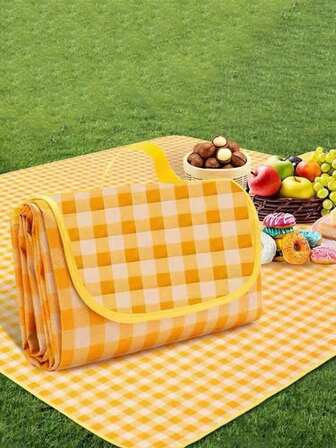 بساط للنزهات القابل للطي، بقياس 200سم * 150سم، مقاوم للماء ومقاوم للرمال، محمول بحقيبة للحمل، مناسب للشاطئ والحديقة والتخييم والسفر، بنمط الشيكات الأصفر