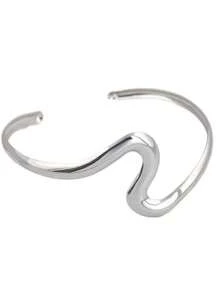 1pc Stainless Steel Geometric Wave Open Bangle, Metallic Smooth Minimalist Asymmetrical Fashion Bracelet, Suitable For Vacation And Daily Wear