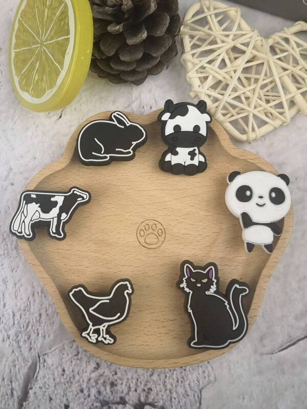 Set de 6 piezas con diseño de pandas y vacas, accesorio combinado de sandalias y pulsera de bricolaje, charms decorativos para teléfonos y zapatillas, adecuado como regalo de cumpleaños o festival para amantes de los animales