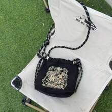 Women Shoulder Bags - 黑與白 - 查看 2