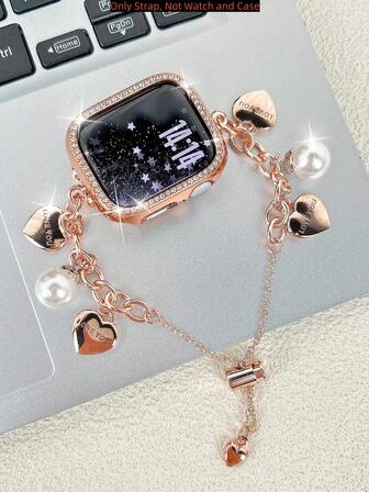 ハート型チェーンブレスレットストラップ Apple Watch ストラップ 1個 Apple Watch ストラップ Ultra/SE/11/10/9/8/7/5/4/3/2/1 シリーズ、Apple Watch Ultra2/Ultra/SE/38/41/42/44/45/46/49mmに対応。レディースファッションブレスレットアクセサリー。ガールフレンドや友人への最高のギフト。着用しても不格好ではなく、手首にぴったりです。ストラップのみで、時計とケースは含まれていません。