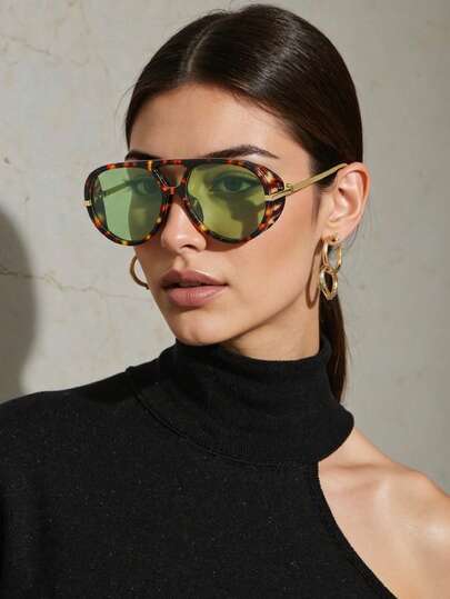 新款经典复古时尚飞行员眼镜框，男女通用，适合户外活动、朋克派对、街头风格，百搭时尚，日常休闲佩戴也十分合适。