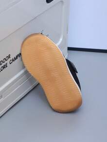 1 Pair Fashion Girls Low-Top Casual Canvas Sneakers, Comfortable Anti-Slip Lightweight Sports Shoes, Easy To Wear With Hook-And-Loop, Molded Insole For Stable Fit, Suitable For Daily Wear - Black - View 5