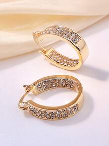 1 对时尚简约女士锆石环形耳环