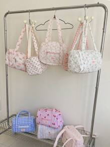 1Pc Floral And Bow Knot With Ruffles Duffel Bag ,Girls Travel Bag ,Girls Weekend Bag ,Women Shoulder Bag,Yoga Bag ,Sports Bag,Girls Weekend Bag ,Girl Duffel Bag ,Girls Luggage Bag Quilted Zipper Handbag Suitable For Ladies And Girls, Gift For Valentines Gift ,New Year Gift Bag For School School Accessories School Stuff