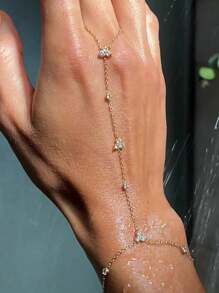 1pc Bohemian Crystal Finger Ring Chain Bracelet, Fashionable, Elegant, Versatile, Sexy For Party, Beach, Daily Casual Wear, Holiday Gift (Handmade, May Have 1-3cm Deviation)