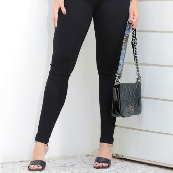 Lumini Jeans Calça Jeans Skinny Preta Feminina Cintura Alta com Elastano e Modelagem Justa  Simples  Cortar e costurar    Casual  Festa  elegante  Boho    Jeans    Bolso  Zíper  Botão