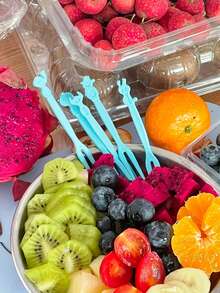 50/100件水果签，家用水果叉，创意可爱卡通塑料水果叉，蛋糕水果叉，派对婚礼餐饮用具