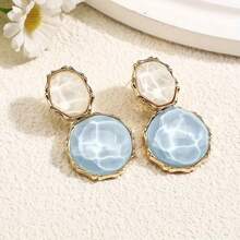 A Pair Of European And American Creative Water Patterned Irregular Oval Earrings, A Versatile Accessory With A Niche Design, A Must-Have Item For Fashionable Women, Perfect For Daily Wear, Commuting, And Gatherings - An Ideal Gift - 寶藍色 - 查看 3