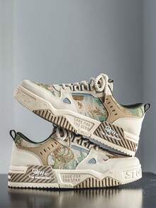 Zapatillas urbanas de skateboarding para hombre - Cómodas, antideslizantes, de cordones, con suela gruesa. Adecuadas para actividades al aire ropa casual. Parte superior beige con acentos verde y azul. Diseño "North Star". Zapatillas casuales para exteriores | Zapatillas deportivas con estampado | Zapatillas deportivas con parte superior de PU - Multicolor - Ver 3