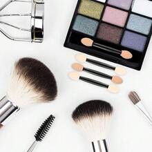 200pcs Eyeshadow Applicators Double Sided, Disposable Dual Sided Eyeshadow Brush Double Ended Sponge Applicator Oval Tipped Eyeliner Brush Makeup Brush Tool, Eyeshadow Brush 2.4 Inch Makeup Applicator Sticks For Women Girls,Eyebrow Brush,Eyeshadow Brush,Spoolie,Spoolie Brush