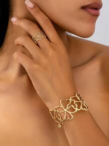 1Set Fashionable 3D Clover Hollow Geometric Pattern Bracelet And Ring Accessories