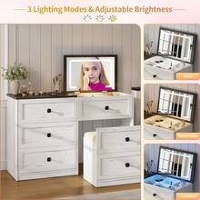 Farmhouse Vanity Desk With Flip Top Mirror And Lights,47" W Makeup Vanity With Hidden Lockable Drawer,3 Drawers And Cushioned Stool,Charging Dressing Table For Bedroom - 白色 - 查看 3