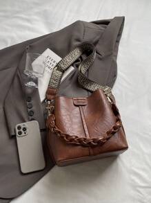 [Versatile Fashion] Vintage-Inspired Women's Crossbody Bag - Stylish Shoulder Purse With Detachable Strap, Magnetic Closure, And Multiple Compartments In Coffee Brown