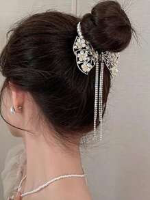 1 Pezzo Fermaglio per capelli a fiori, accessorio per capelli con perle finte, adatto per donne e ragazze, pinza per capelli a fiocco con nappina a forma di fiore di Camelia, accessori estivi, da viaggio, fermagli, fermagli per capelli, molletta per capelli