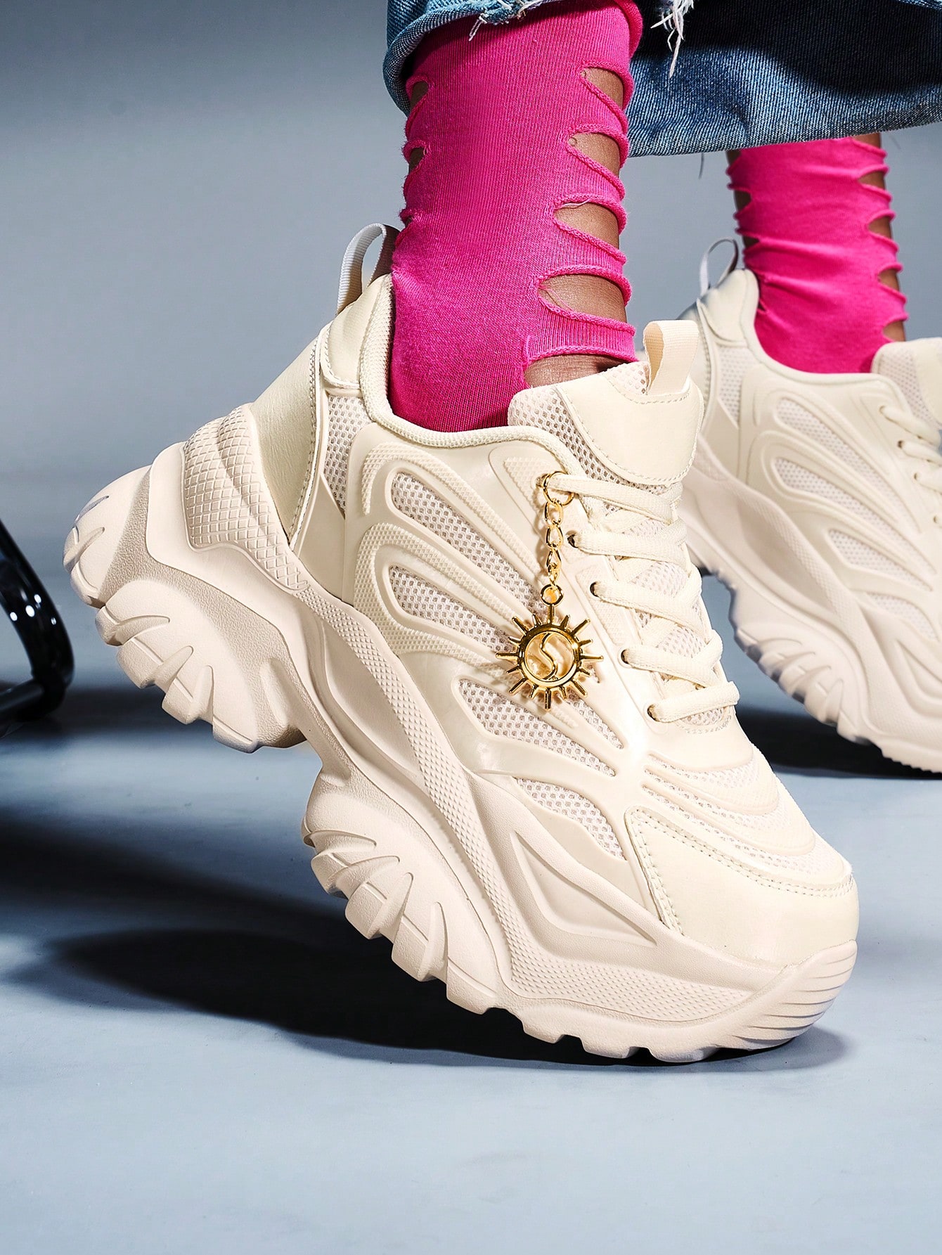 حذاء رياضي نسائي بلون بيج على طراز Y2K، بنعل إيفا...