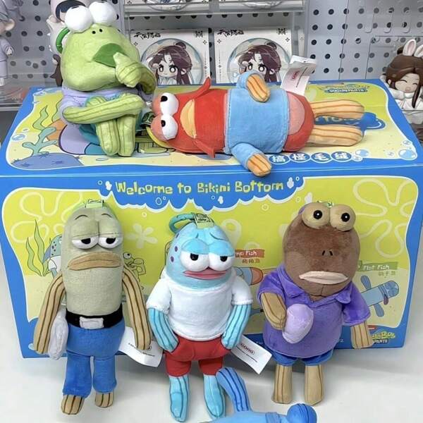 Accesorio de muñeco colgante de adorable pez "Pedestriano de Bikini Bottom" - Caja ciega de pez feo y lindo - Nuevo artículo 2025 - Figura decorativa colgante suave y creativa para mochila - Accesorio de dibujos animados - Muñeca para niños - Regalo de cumpleaños - Regalo festivo - Regalo