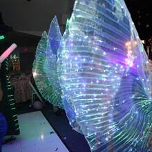 LED 斗篷发光蝴蝶翅膀，适用于庆祝、派对、复活节、婚礼、表演、夜总会、舞台表演、模特表演，带指挥棒，由 3 节 AA 电池供电，适合成人 59-68 英寸，青少年 43-55 英寸