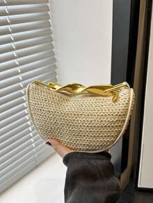 Bolso pequeño elegante con asa metálica. Asa superior metálica dorada y correa ajustable y desmontable de bandolera cruzada. Forro y bolsillo interior. Cierre de cremallera. Bolso pequeño de playa tejido con cremallera y bandolera. - Beis - Ver 10