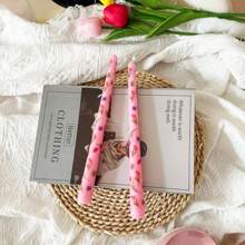 2 piezas, velas de tallo largo con patrón de estampado de tulipán, velas de mesa de estilo retro de 9.84 pulgadas, velas de tallo largo con estilo floral europeo, decoración de ambiente para banquetes de boda, velas para ambiente festivo, velas para el Día de San Valentín, aptas para bodas, cenas y decoración del hogar, velas para decoración de fiestas, velas para decoración de mesa familiar.