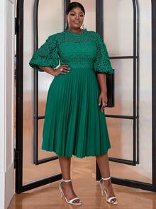 Plus Size Solid Color Lace Patchwork Lantern Sleeve Dress - Dark Green - View 4