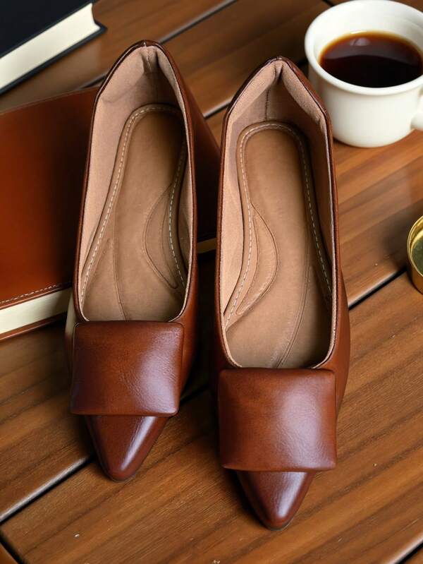 Sapatilha Feminina Fivela Encapada Destroyed Caramelo – Macia, confortável, segura, flexível, moderna, inspiradora.