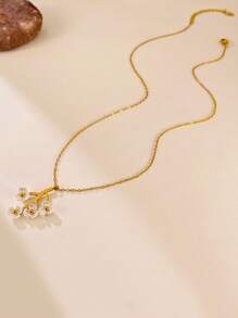 Eleganter pflanzenförmiger Resin Blumenanhänger Damenkette, vielseitiger Stil modische Halskette für Pendlerinnen, Party- und Festivalgeschenk, geeignet zum Tragen und Kombinieren zu verschiedenen Anlässen