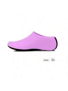 Chaussures d'eau pour femmes et hommes, séchage rapide, chaussettes aqua, natation, plage, pieds nus, yoga, exercice, accessoires sportifs, piscine, camping, indispensables. Très respirantes et légères, conviennent pour le port en été, réduisent la charge des pieds et sont faciles à transporter sur la plage. Le produit est léger, respirant et peut être commandé selon vos besoins.