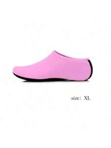 Chaussures d'eau pour femmes et hommes, séchage rapide, chaussettes aqua, natation, plage, pieds nus, yoga, exercice, accessoires sportifs, piscine, camping, indispensables. Très respirantes et légères, conviennent pour le port en été, réduisent la charge des pieds et sont faciles à transporter sur la plage. Le produit est léger, respirant et peut être commandé selon vos besoins.