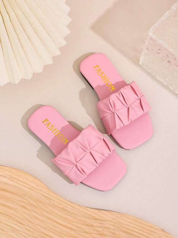 2025 Summer New Fashion Leisure Flat Round Toe Leaky Toe Fold Seaside Beach Anti-Slip Wear-Resistant Girls Slippers