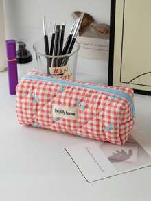 1个！少女魅力爆棚！蝴蝶结格纹笔袋~清新格纹图案，大容量收纳，轻松收纳文具杂物。柔软可爱的造型，点亮你的书桌——学生和通勤族必备的精致收纳包，适合返校季、学校用品、笔袋、书包等。 - 彩色 - 查看 5