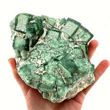 1件波西米亚风绿色萤石晶体标本（岩石水晶有天然裂纹，非损坏），晶簇，岩石水晶，未经加工的萤石矿物标本，优雅，适合圣诞节、感恩节、情人节、母亲节、父亲节等节日。 - 綠色 - 查看 4