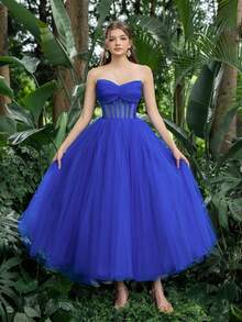 Vestidos de graduación Faeriesty con escote sin tirantes, frente fruncido, Body transparente y falda de tul. Vestido de graduación y fiesta perfecto para volver al colegio, reuniones, bailes y eventos de cóctel - azul real - Ver 1
