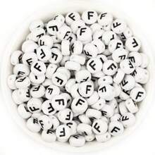 150/300/600 pezzi di perline in acrilico con motivo a lettere dorate su sfondo bianco, 4x7mm, adatte per la realizzazione di gioielli fai-da-te, progetti di collane e braccialetti