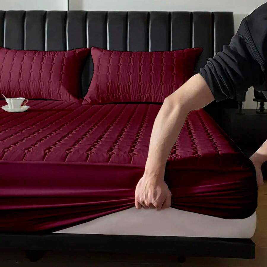 Waterproof Protective Cover With Elastic For Queen King Or Single Bed Mattress Quilted - 酒紅色 - 查看 1