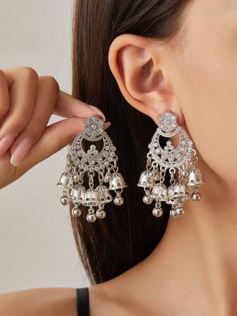 1 st Vintage Boho Chic Barock Pärla Tofs Klockörhängen, Ihåliga Blommor Utsmyckade Hängörhängen, Eleganta Modesmycken