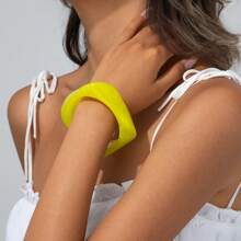 1 pieza Brazalete geométrico exagerado retro, semitraslúcido, de resina de colores para mujeres