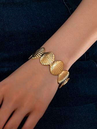 1pc Metal Fashion Sea Theme Starfish Bracelet, Adjustable Open Bangle For Women, Suitable For Vacation, Beach, Daily Wear, Date