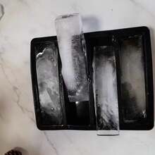 1pc Silicone Covered Freezer Tray - Durable Kitchen Storage Container For Soups, Broths And Sauces - Stackable Green Food Prep Box - Essential Kitchen Accessory